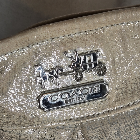 Coach Madison metallic silver beige hippie hobo/shoulder tote bag thatch design - Picture 6 of 17